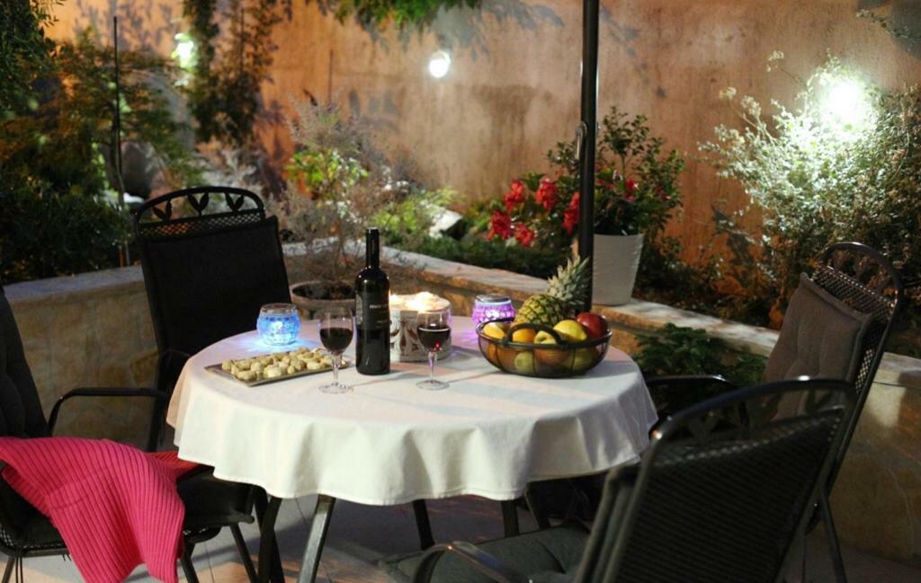 Charming Seaside Apartment พรีมอชเตน ภายนอก รูปภาพ
