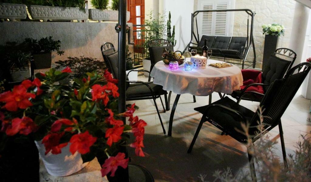Charming Seaside Apartment พรีมอชเตน ภายนอก รูปภาพ