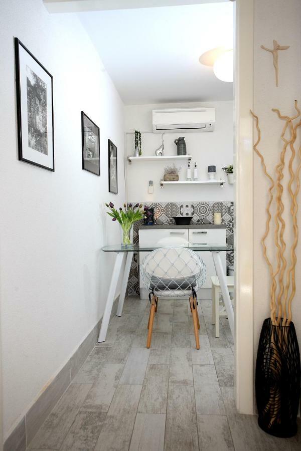 Charming Seaside Apartment พรีมอชเตน ภายนอก รูปภาพ