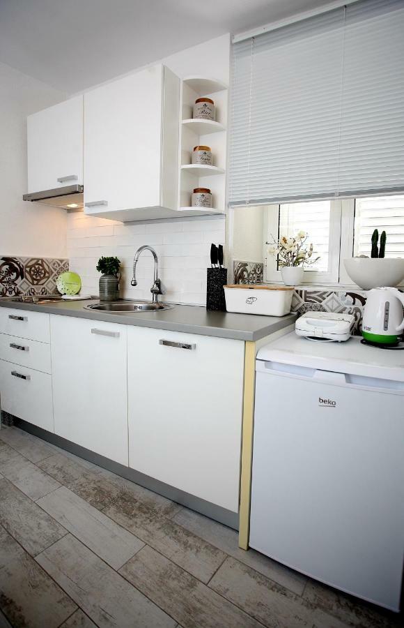 Charming Seaside Apartment พรีมอชเตน ภายนอก รูปภาพ